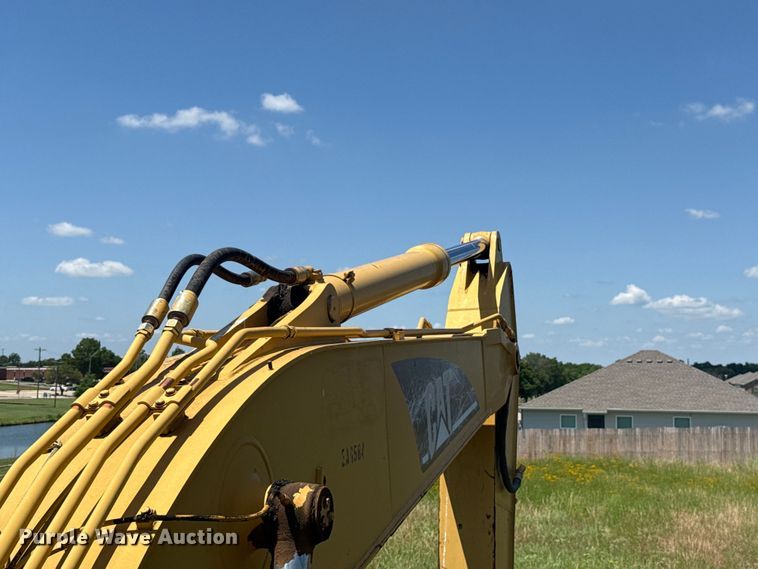 image for item ET6267 2006 Caterpillar 320CL excavator