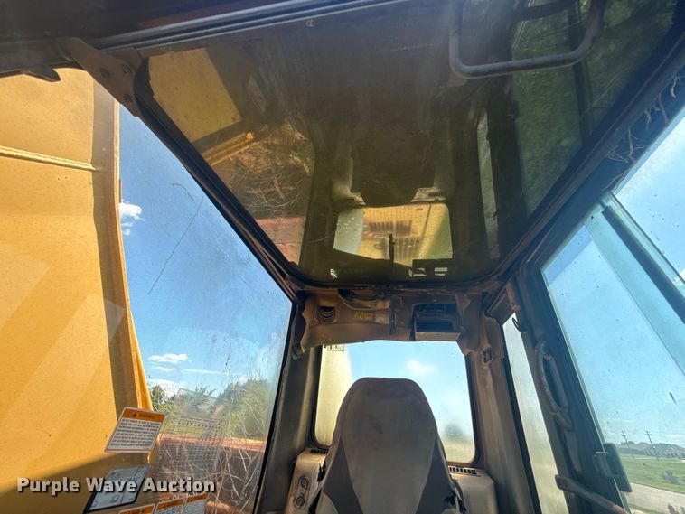 image for item ET6267 2006 Caterpillar 320CL excavator