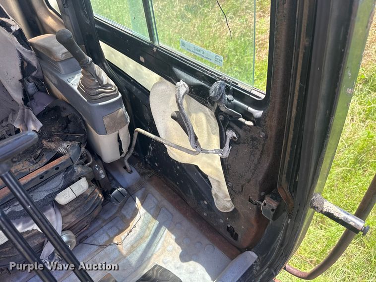 image for item ET6267 2006 Caterpillar 320CL excavator