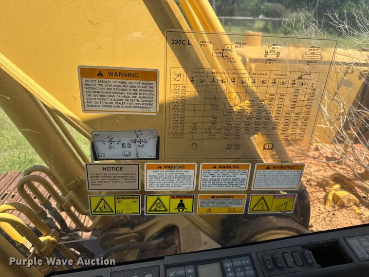 image for item ET6267 2006 Caterpillar 320CL excavator