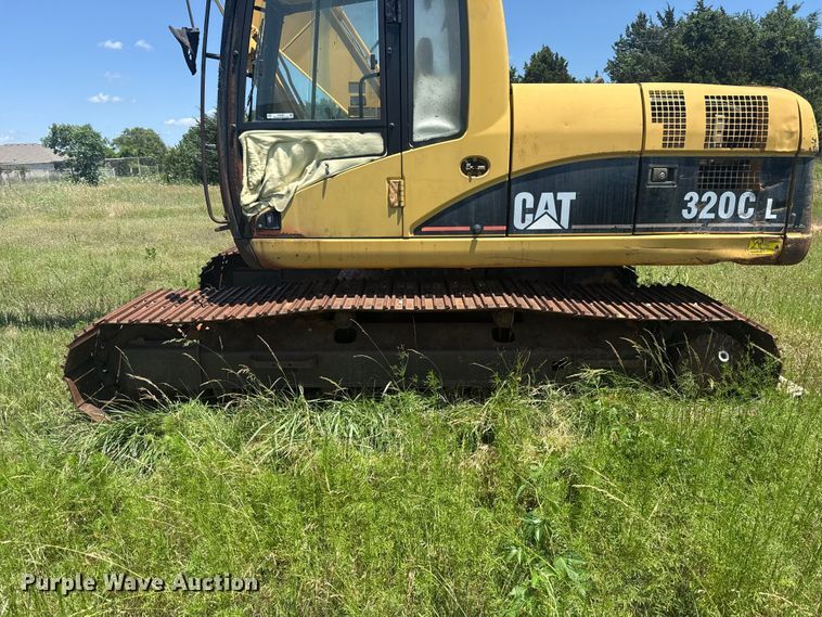 image for item ET6267 2006 Caterpillar 320CL excavator