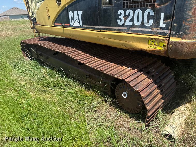 image for item ET6267 2006 Caterpillar 320CL excavator