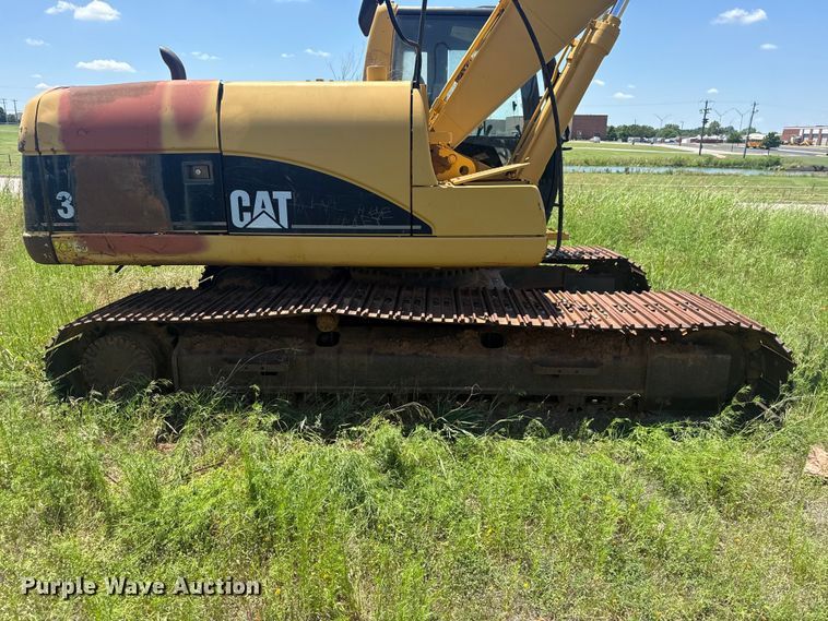 image for item ET6267 2006 Caterpillar 320CL excavator