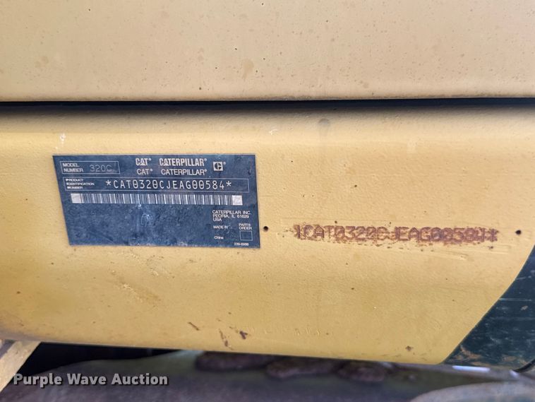image for item ET6267 2006 Caterpillar 320CL excavator
