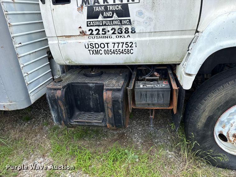 image for item ET6283 1992 GMC C6500 Top Kick winch truck