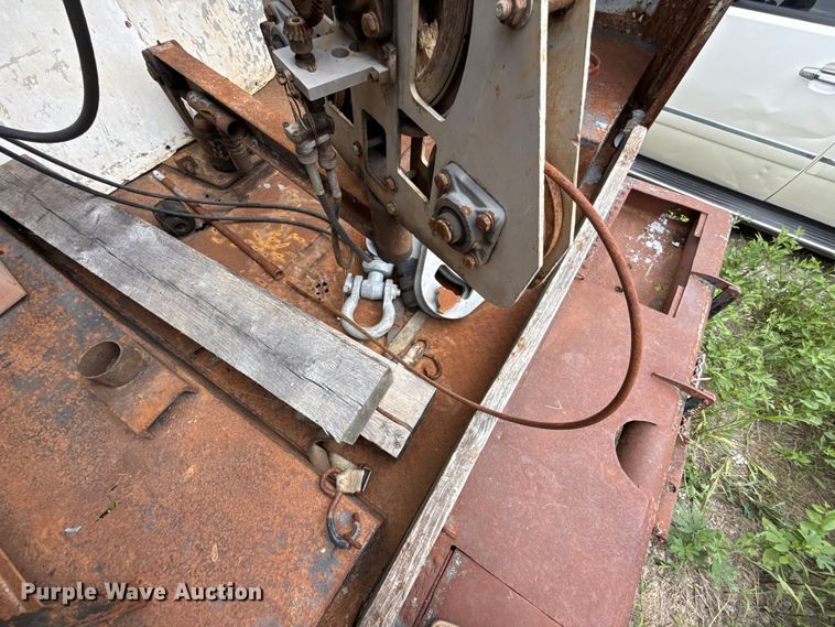 image for item ET6283 1992 GMC C6500 Top Kick winch truck
