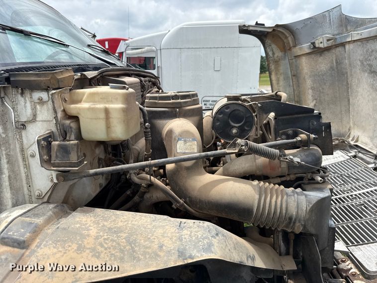 image for item ET6283 1992 GMC C6500 Top Kick winch truck