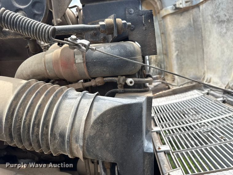 image for item ET6283 1992 GMC C6500 Top Kick winch truck