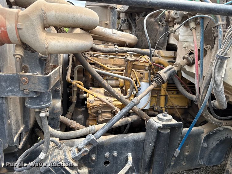 image for item ET6283 1992 GMC C6500 Top Kick winch truck