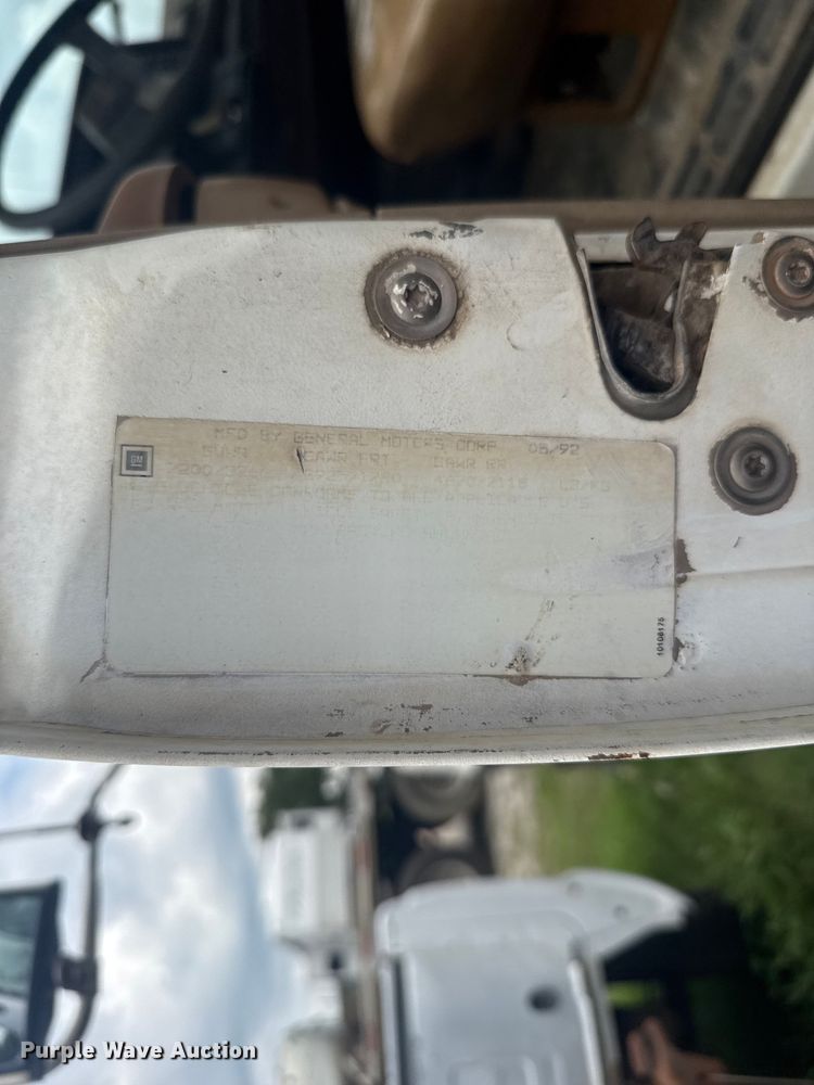 image for item ET6283 1992 GMC C6500 Top Kick winch truck