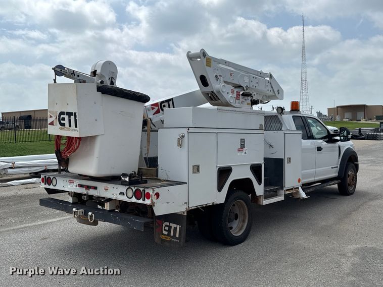 image for item ET6304 2017 Ford F550 Ext. Cab bucket truck