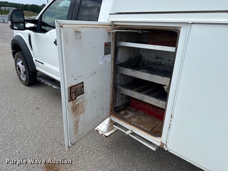 image for item ET6304 2017 Ford F550 Ext. Cab bucket truck