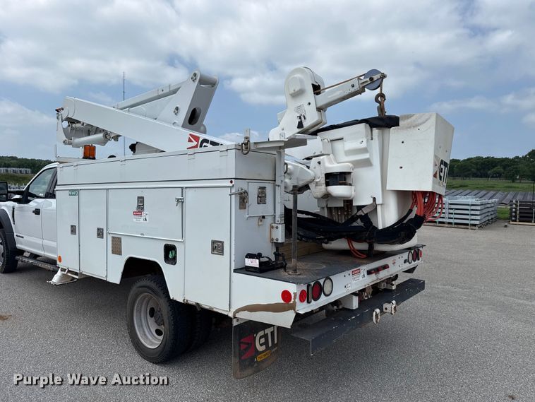 image for item ET6304 2017 Ford F550 Ext. Cab bucket truck