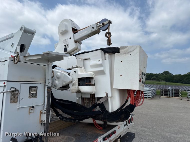 image for item ET6304 2017 Ford F550 Ext. Cab bucket truck