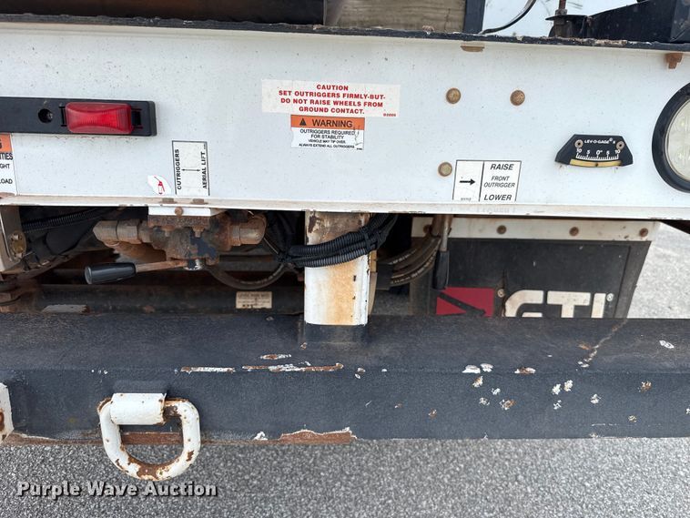 image for item ET6304 2017 Ford F550 Ext. Cab bucket truck