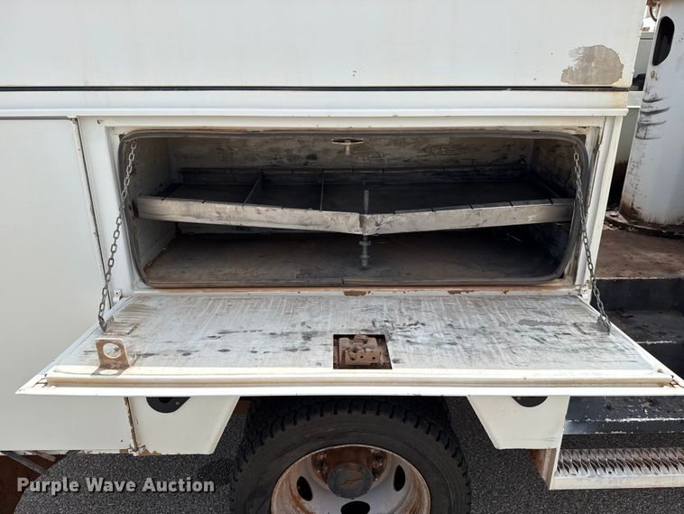 image for item ET6304 2017 Ford F550 Ext. Cab bucket truck