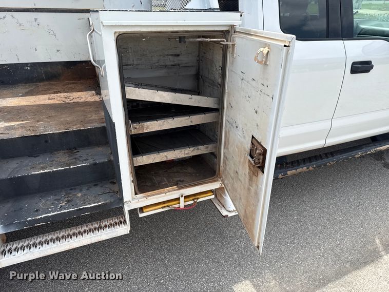 image for item ET6304 2017 Ford F550 Ext. Cab bucket truck