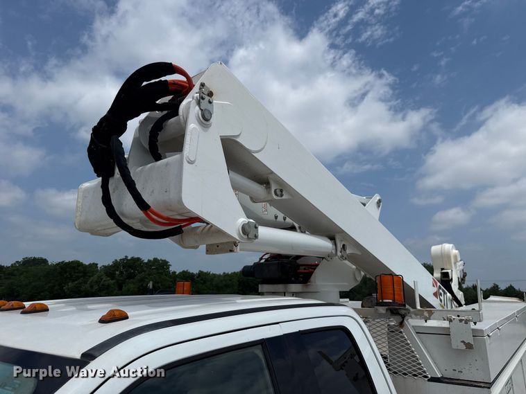 image for item ET6304 2017 Ford F550 Ext. Cab bucket truck