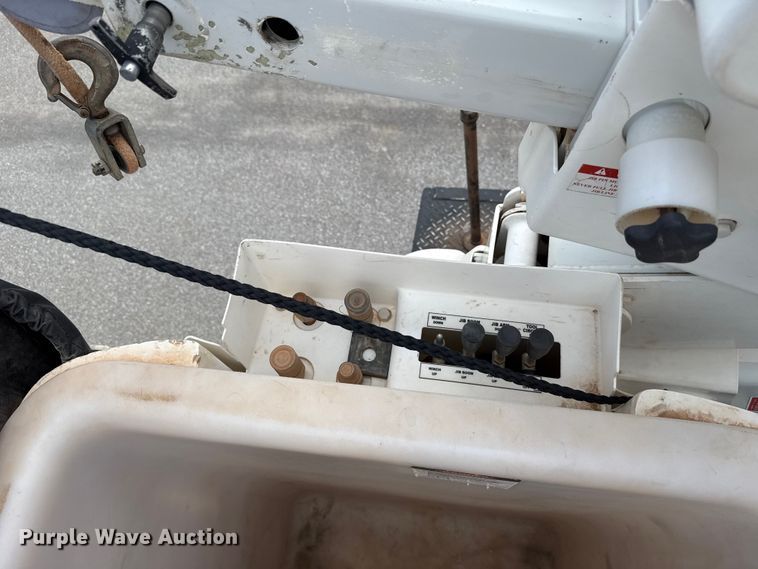 image for item ET6304 2017 Ford F550 Ext. Cab bucket truck