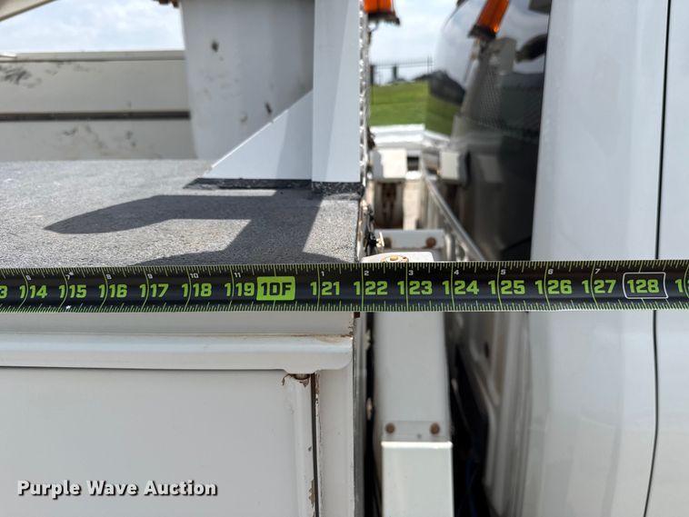 image for item ET6304 2017 Ford F550 Ext. Cab bucket truck