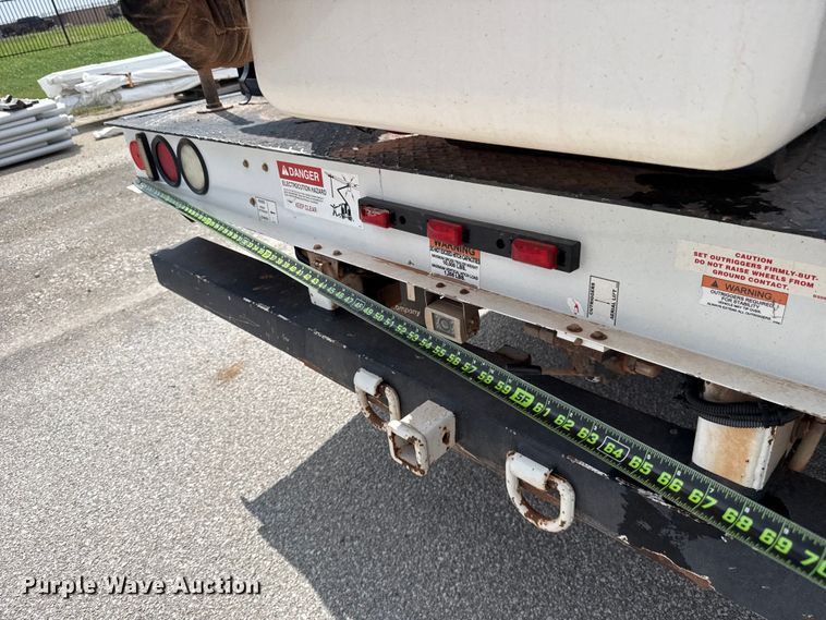 image for item ET6304 2017 Ford F550 Ext. Cab bucket truck