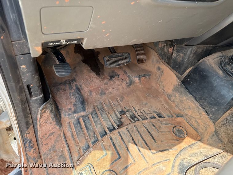 image for item ET6304 2017 Ford F550 Ext. Cab bucket truck