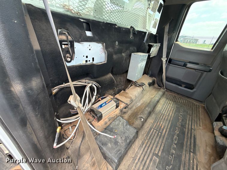 image for item ET6304 2017 Ford F550 Ext. Cab bucket truck