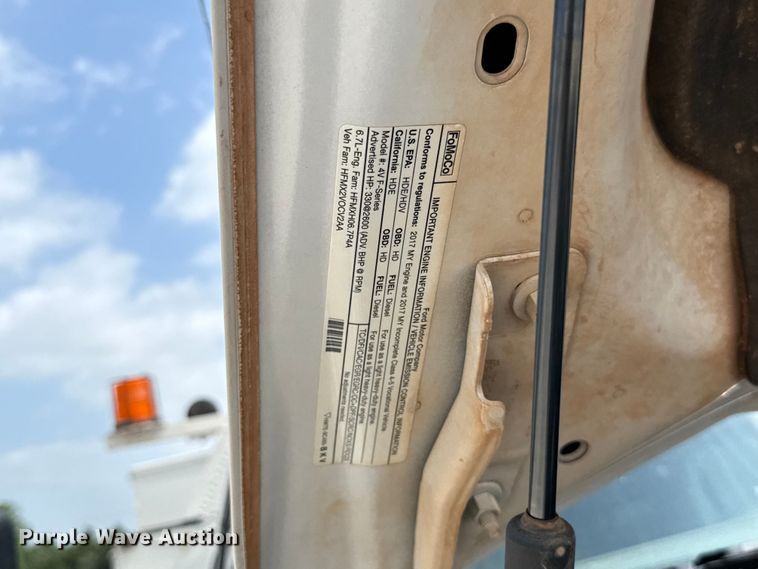 image for item ET6304 2017 Ford F550 Ext. Cab bucket truck