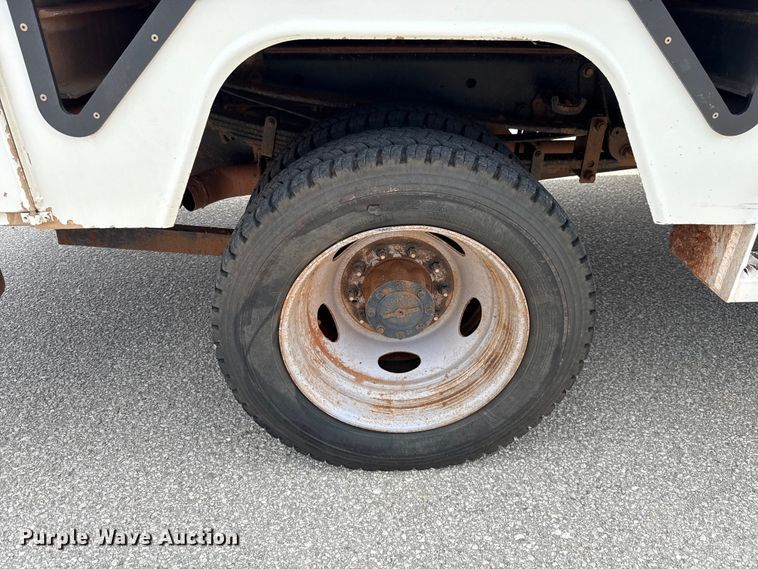 image for item ET6304 2017 Ford F550 Ext. Cab bucket truck