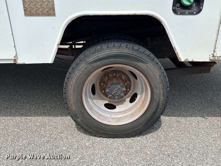 image for item ET6304 2017 Ford F550 Ext. Cab bucket truck