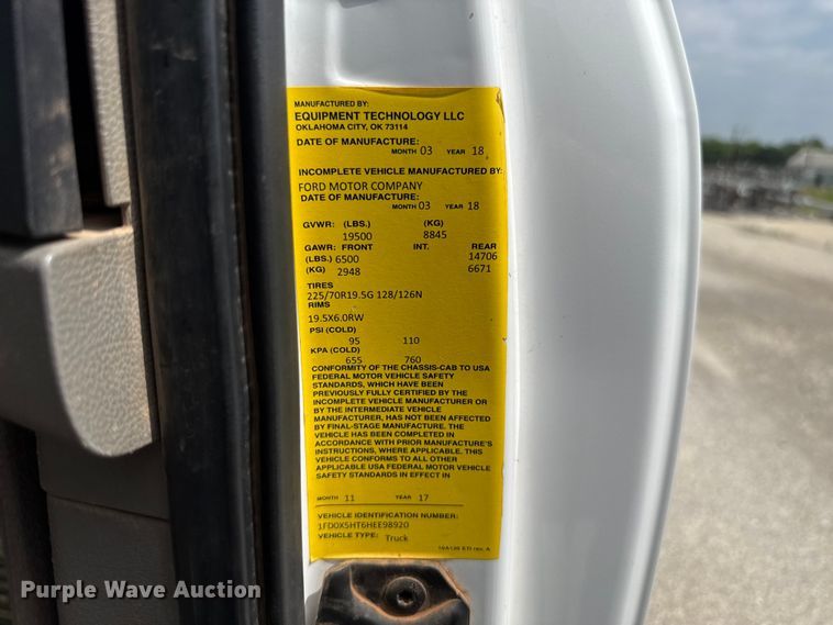 image for item ET6304 2017 Ford F550 Ext. Cab bucket truck