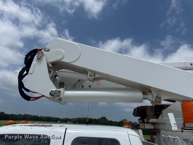 image for item ET6305 2016 Ford F550 Ext. Cab bucket truck
