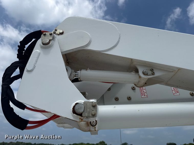 image for item ET6305 2016 Ford F550 Ext. Cab bucket truck
