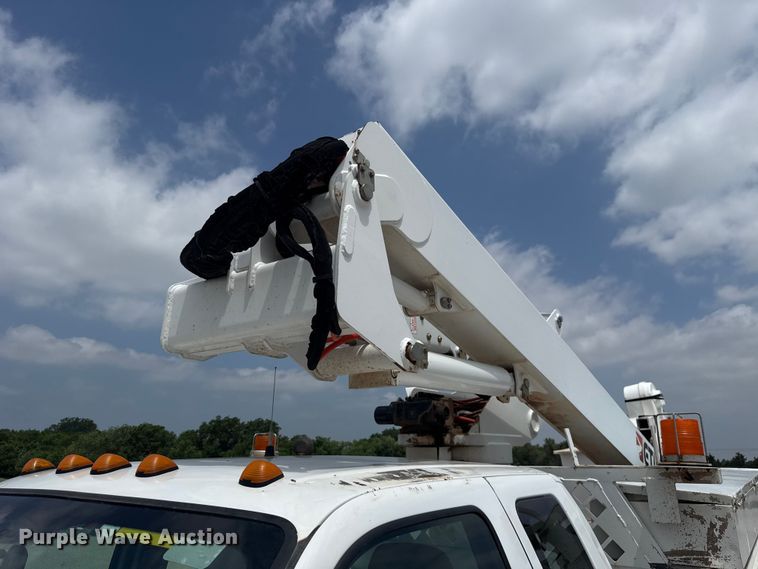 image for item ET6305 2016 Ford F550 Ext. Cab bucket truck