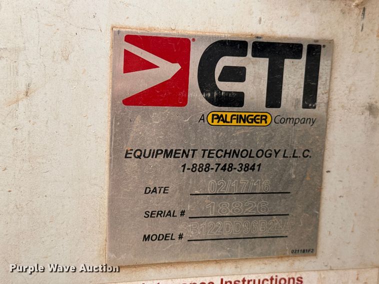 image for item ET6305 2016 Ford F550 Ext. Cab bucket truck