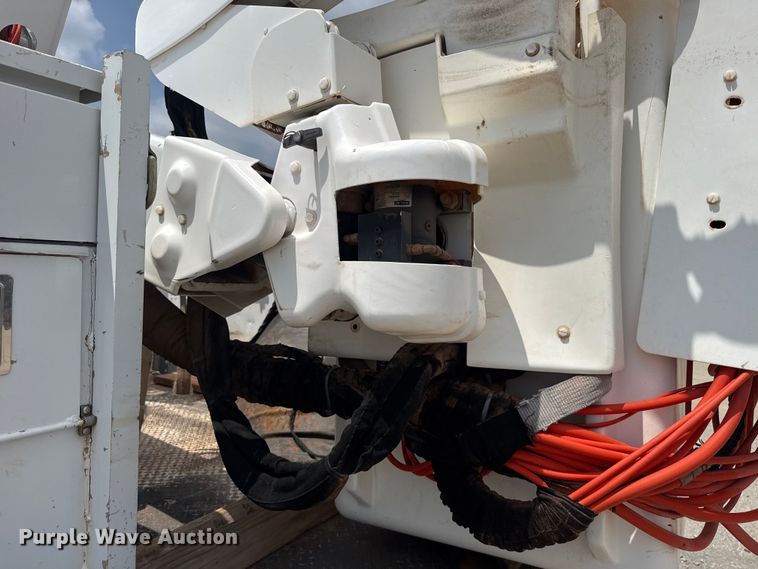 image for item ET6305 2016 Ford F550 Ext. Cab bucket truck
