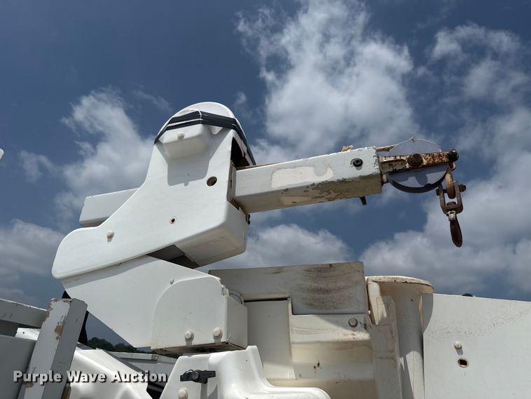 image for item ET6305 2016 Ford F550 Ext. Cab bucket truck