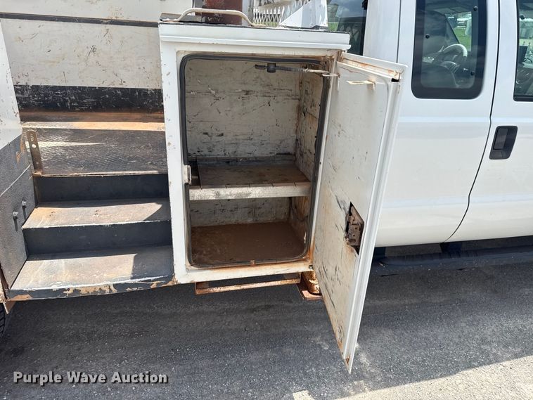 image for item ET6305 2016 Ford F550 Ext. Cab bucket truck