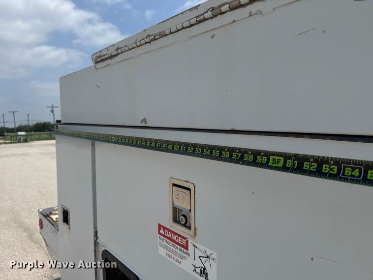 image for item ET6305 2016 Ford F550 Ext. Cab bucket truck