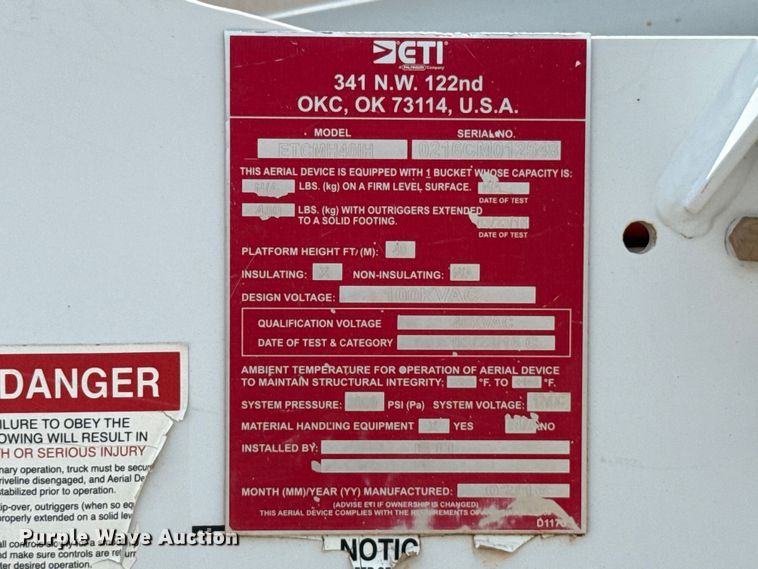 image for item ET6305 2016 Ford F550 Ext. Cab bucket truck
