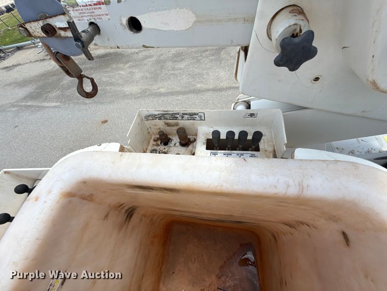 image for item ET6305 2016 Ford F550 Ext. Cab bucket truck