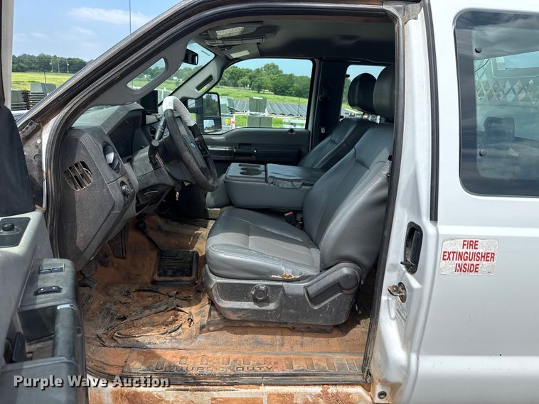 image for item ET6305 2016 Ford F550 Ext. Cab bucket truck