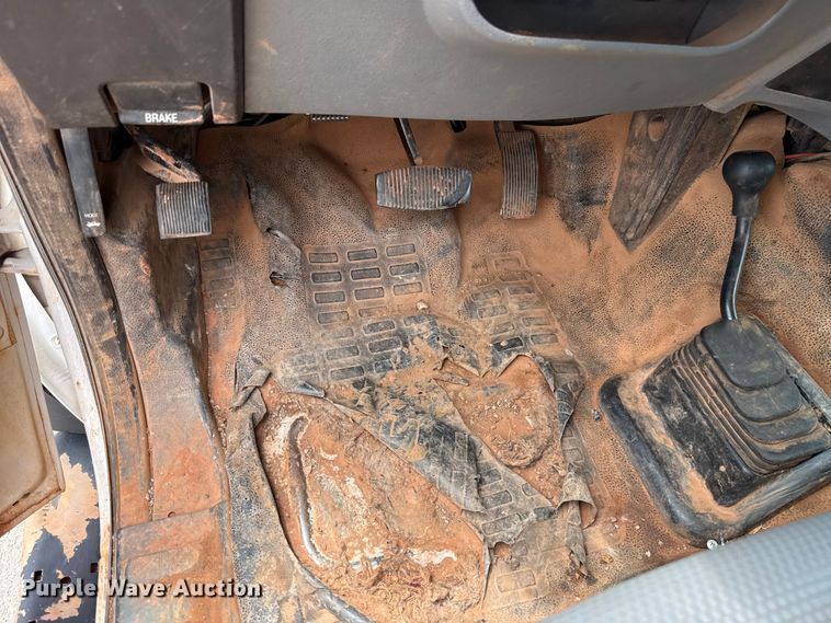 image for item ET6305 2016 Ford F550 Ext. Cab bucket truck