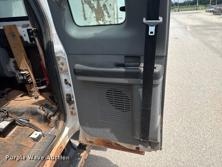 image for item ET6305 2016 Ford F550 Ext. Cab bucket truck