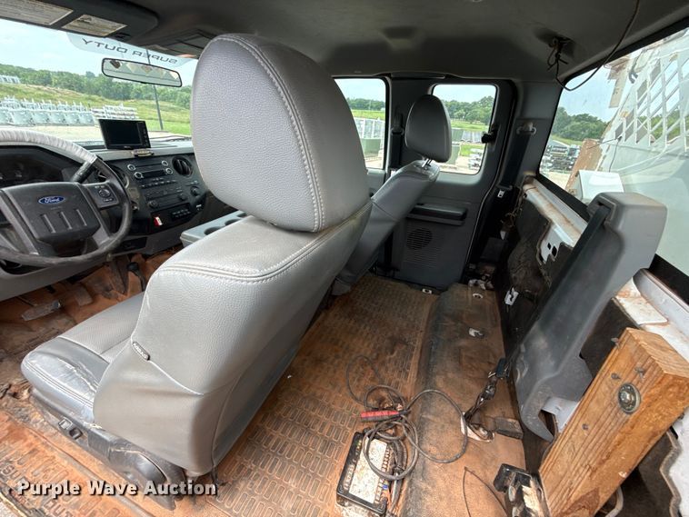image for item ET6305 2016 Ford F550 Ext. Cab bucket truck