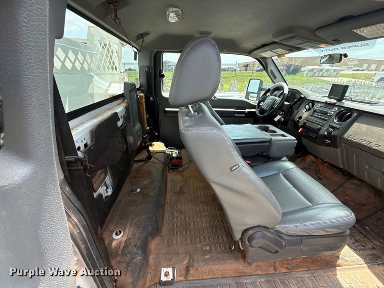 image for item ET6305 2016 Ford F550 Ext. Cab bucket truck