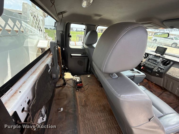 image for item ET6305 2016 Ford F550 Ext. Cab bucket truck
