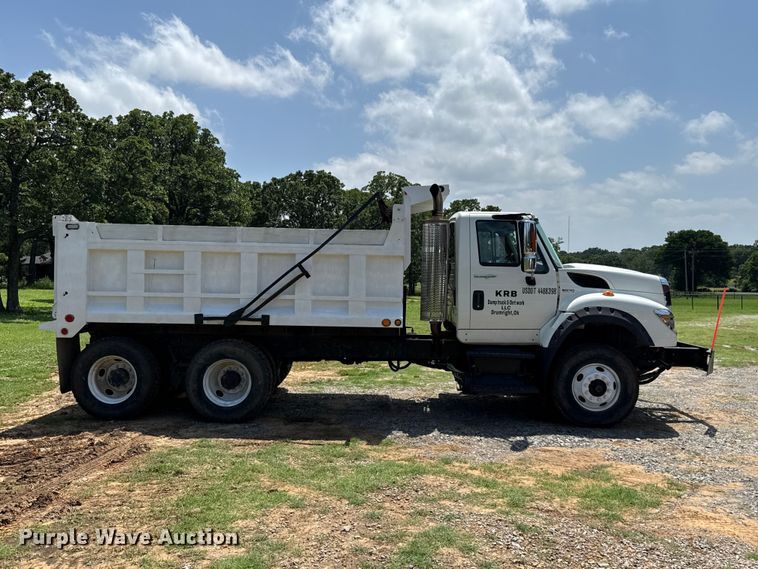 image for item ET6308 2012 International 7600  dump truck