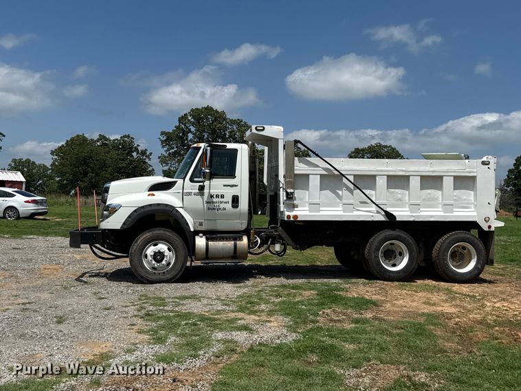 image for item ET6308 2012 International 7600  dump truck