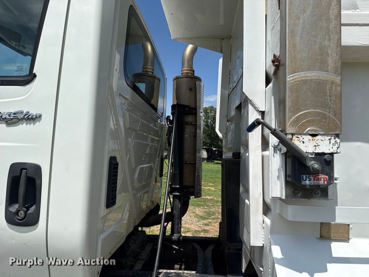 image for item ET6308 2012 International 7600  dump truck